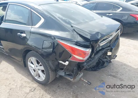 2015 Nissan Altima 2.5 S z USA, uszkodzony, nr VIN 1N4AL3AP1FN364891